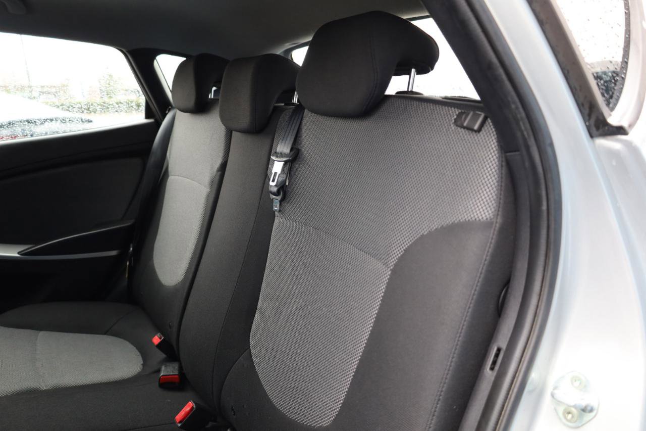 Used 2013 Hyundai Accent GS image 11