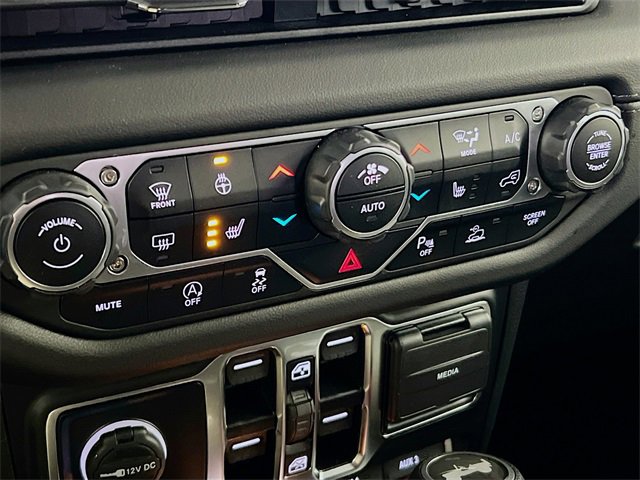 Used 2024 Jeep Wrangler Sahara w/ Technology Group image 13