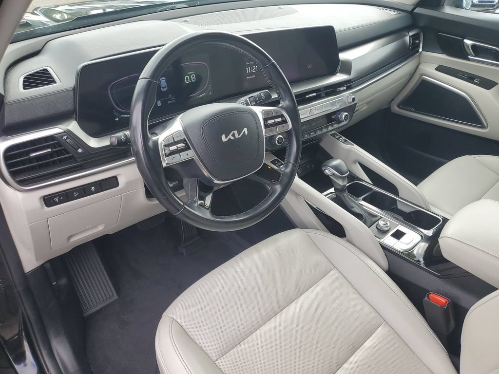 Used 2023 Kia Telluride S FWD image 8