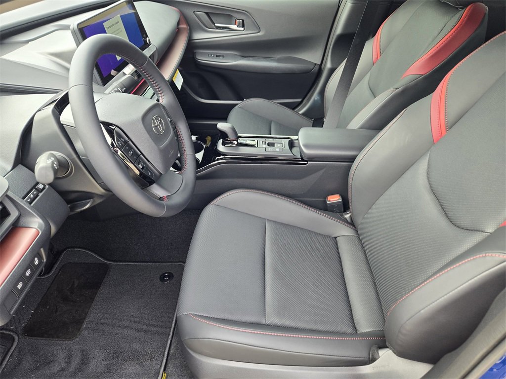 New 2025 Toyota Prius Plug-In Hybrid image 10