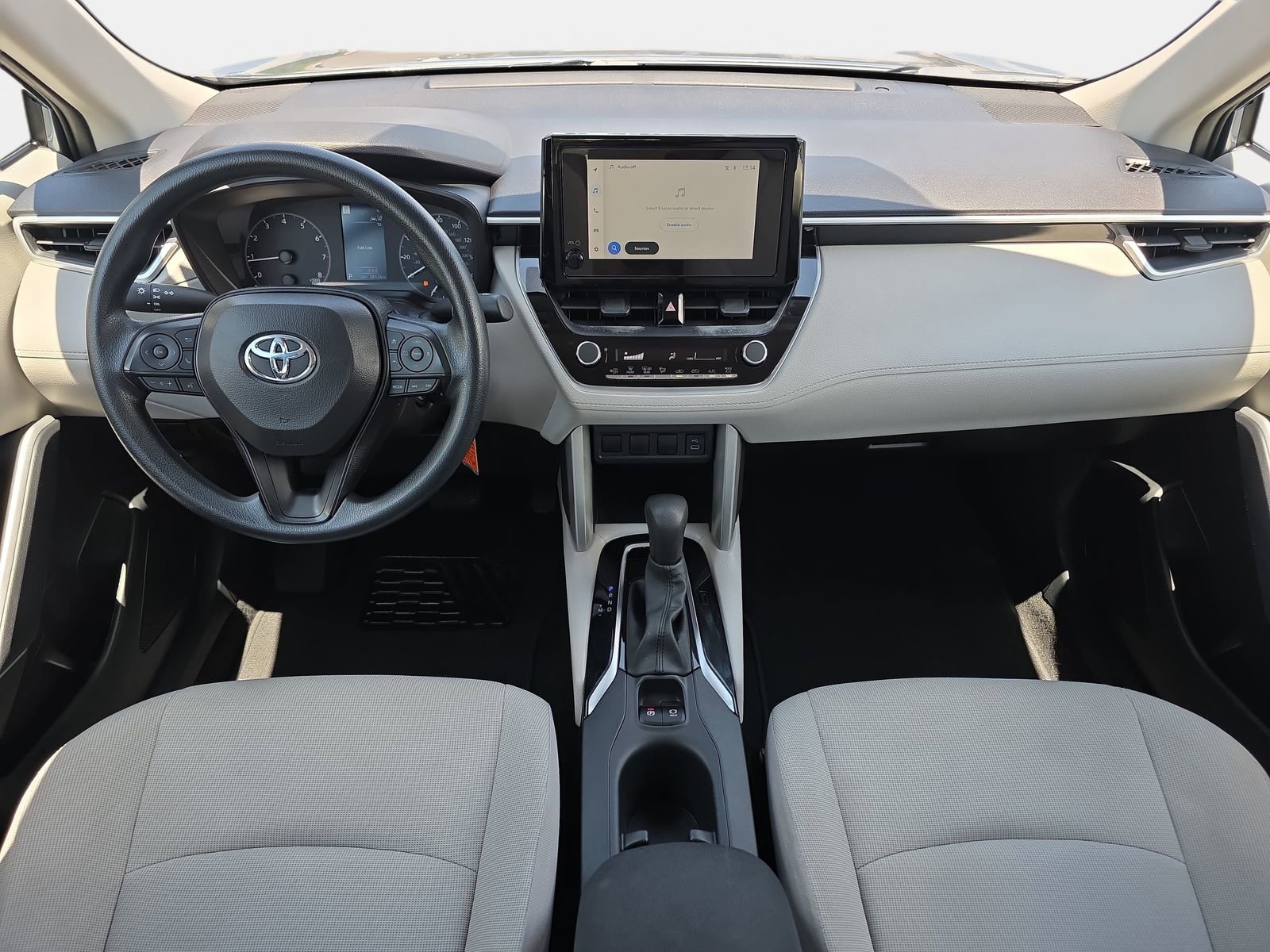 Used 2024 Toyota Corolla Cross L FWD image 9