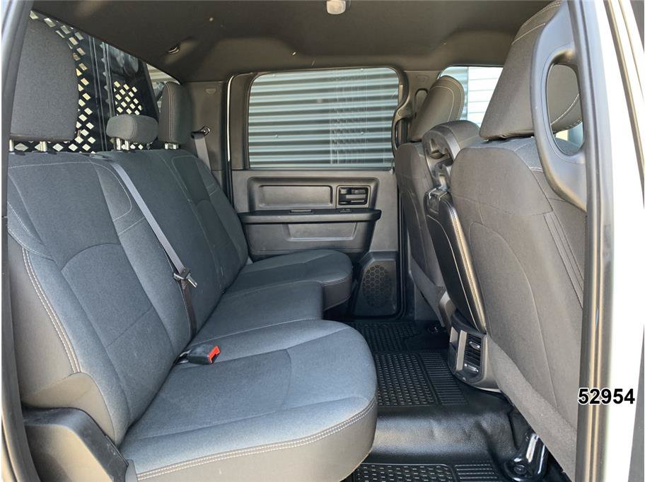 Used 2023 RAM 5500 Tradesman w/ Chrome Appearance Group AWD/4WD image 24