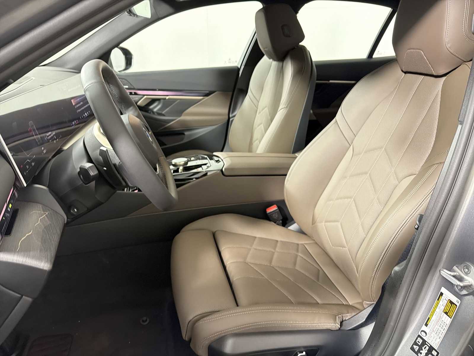 New 2026 BMW 530i xDrive w/ Premium Package image 11