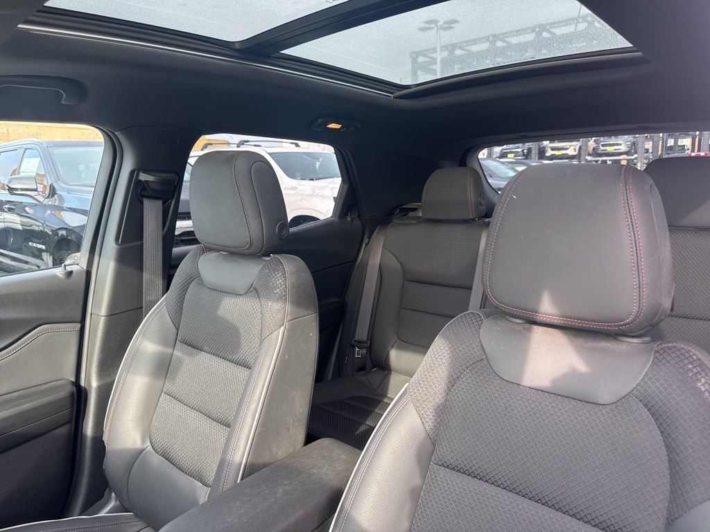 Used 2023 Chevrolet TrailBlazer RS w/ Sun and Liftgate Package FWD image 10