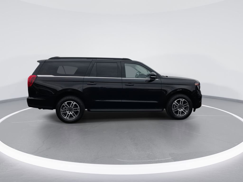 Used 2025 Ford Expedition Max Active AWD/4WD image 9