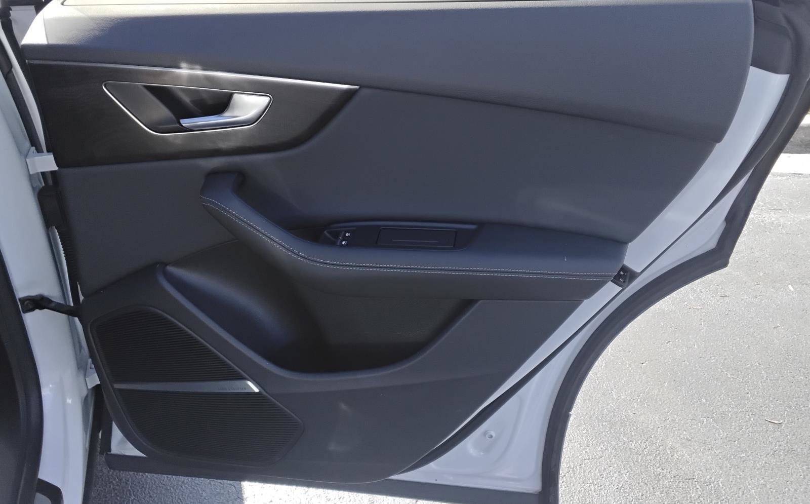 Certified 2023 Audi Q8 Prestige w/ Prestige Package image 24