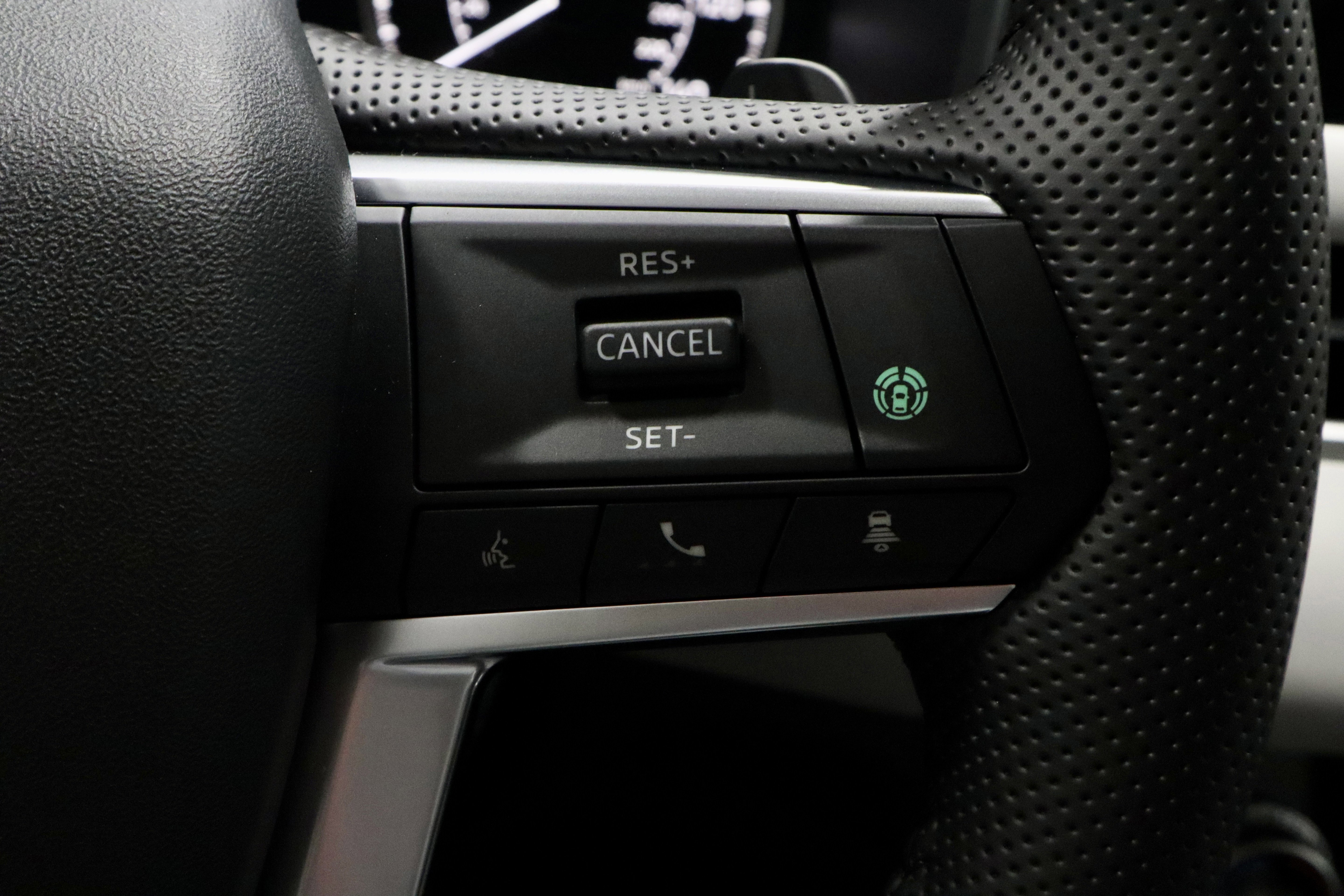 New 2025 Mitsubishi Outlander SE image 21