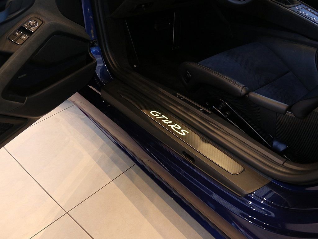 Used 2024 Porsche 718 Cayman GT4 RS RWD image 45