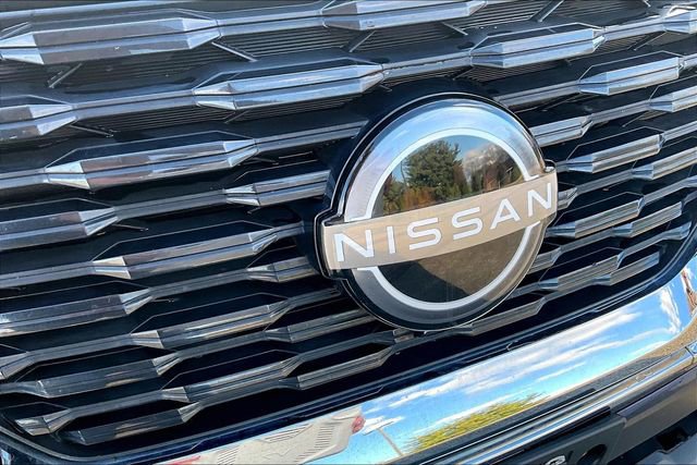 Used 2023 Nissan Rogue SV image 30