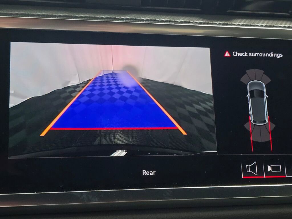 New 2025 Audi Q3 2.0T Premium image 25