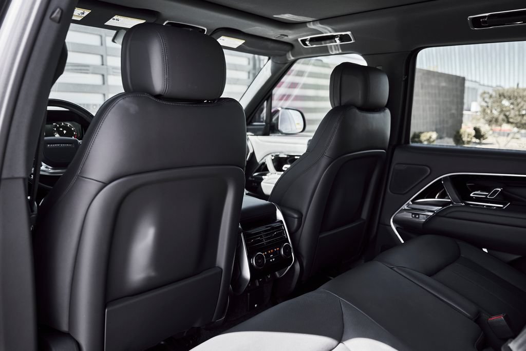 Used 2024 Land Rover Range Rover SE AWD/4WD image 33