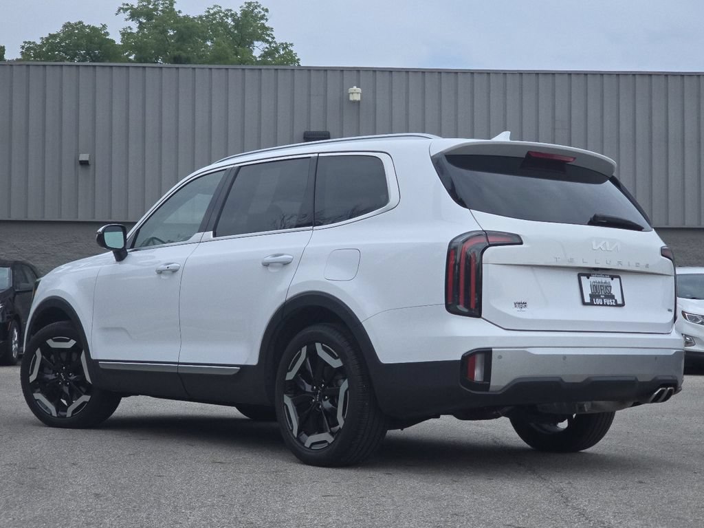 Used 2024 Kia Telluride EX AWD/4WD image 16