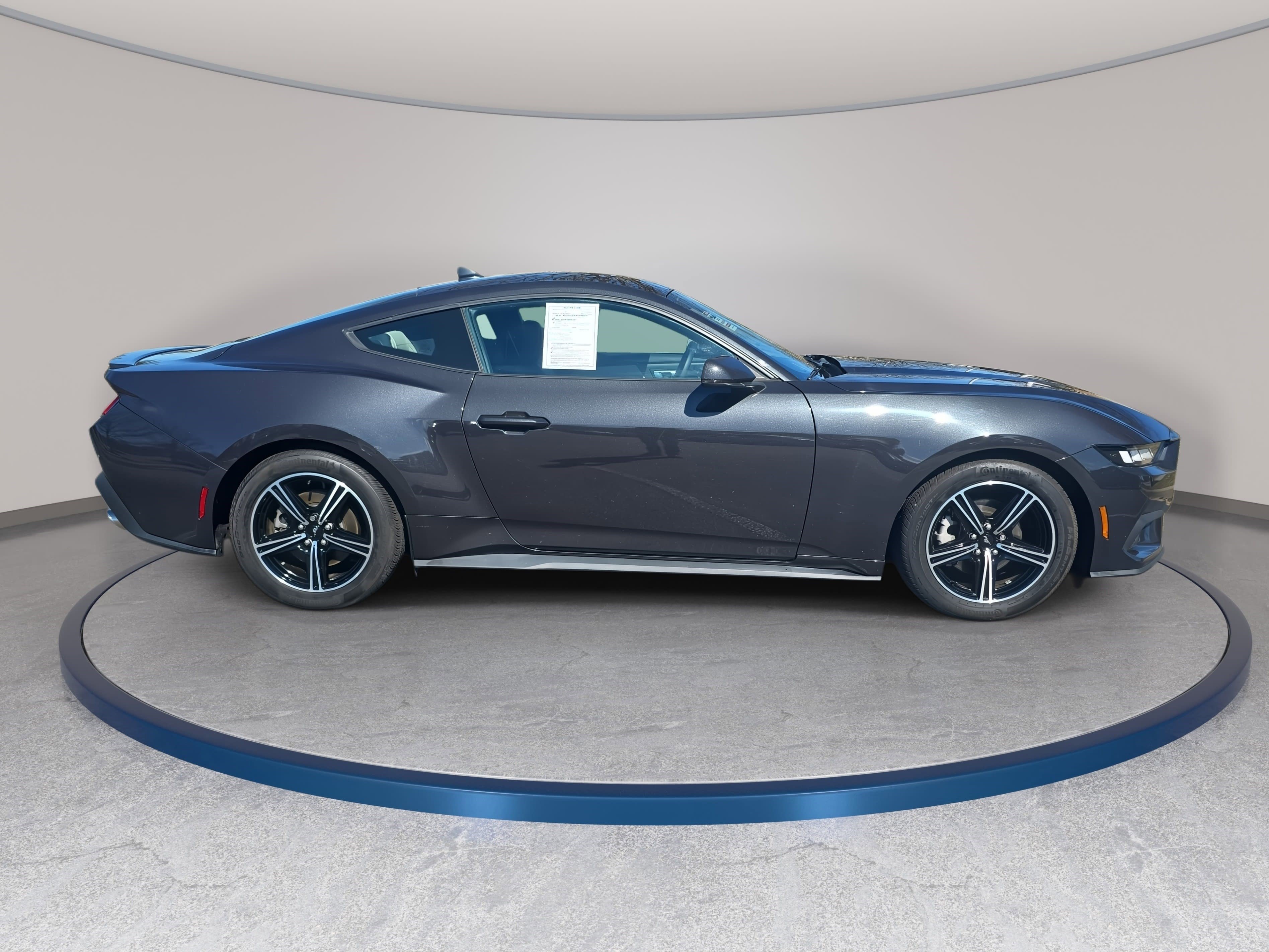 Used 2024 Ford Mustang Premium image 4