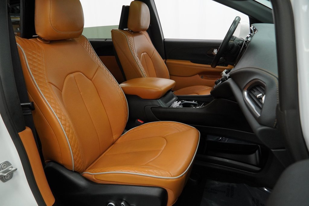 Certified 2021 Chrysler Pacifica Pinnacle image 46