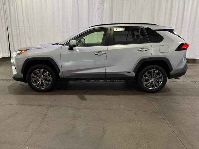 Certified 2022 Toyota RAV4 Limited w/ Limited Grade Weather Package AWD/4WD image 7