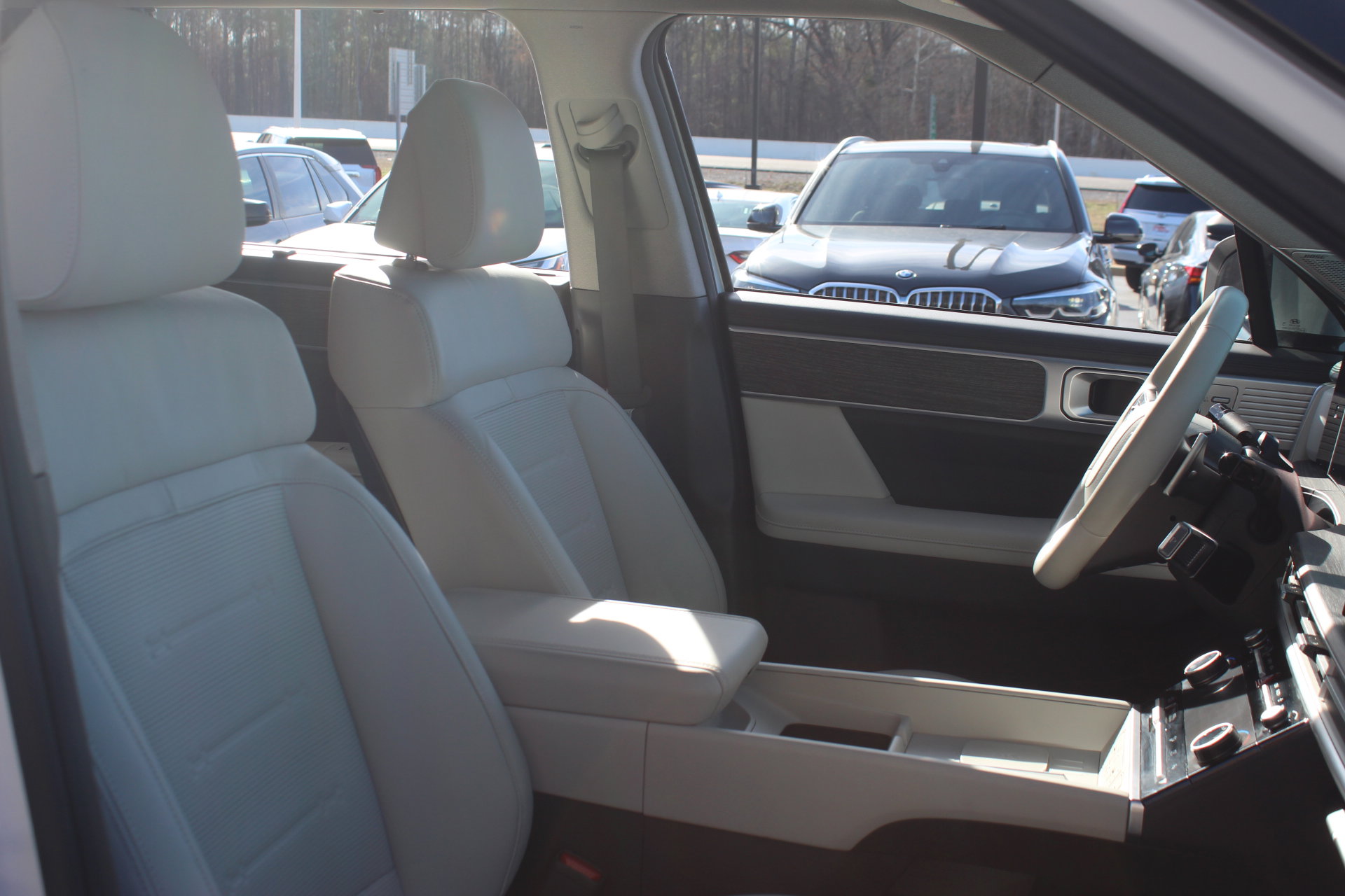 Used 2025 Hyundai Santa Fe Limited image 38