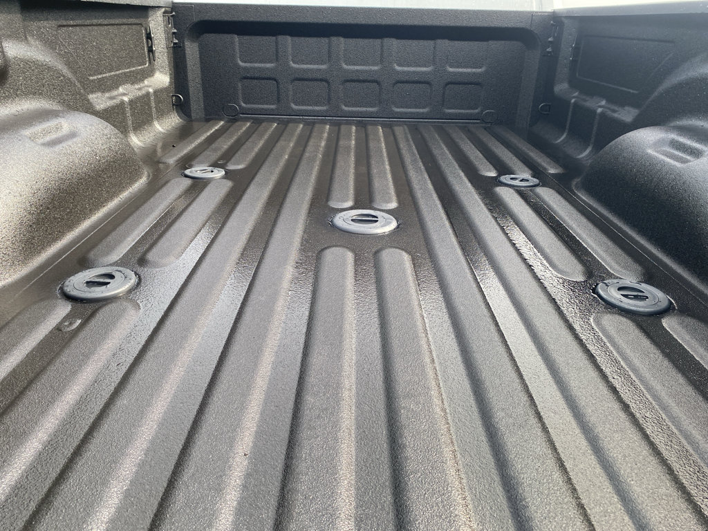 New 2026 RAM 2500 Tradesman w/ Chrome Appearance Group AWD/4WD image 25