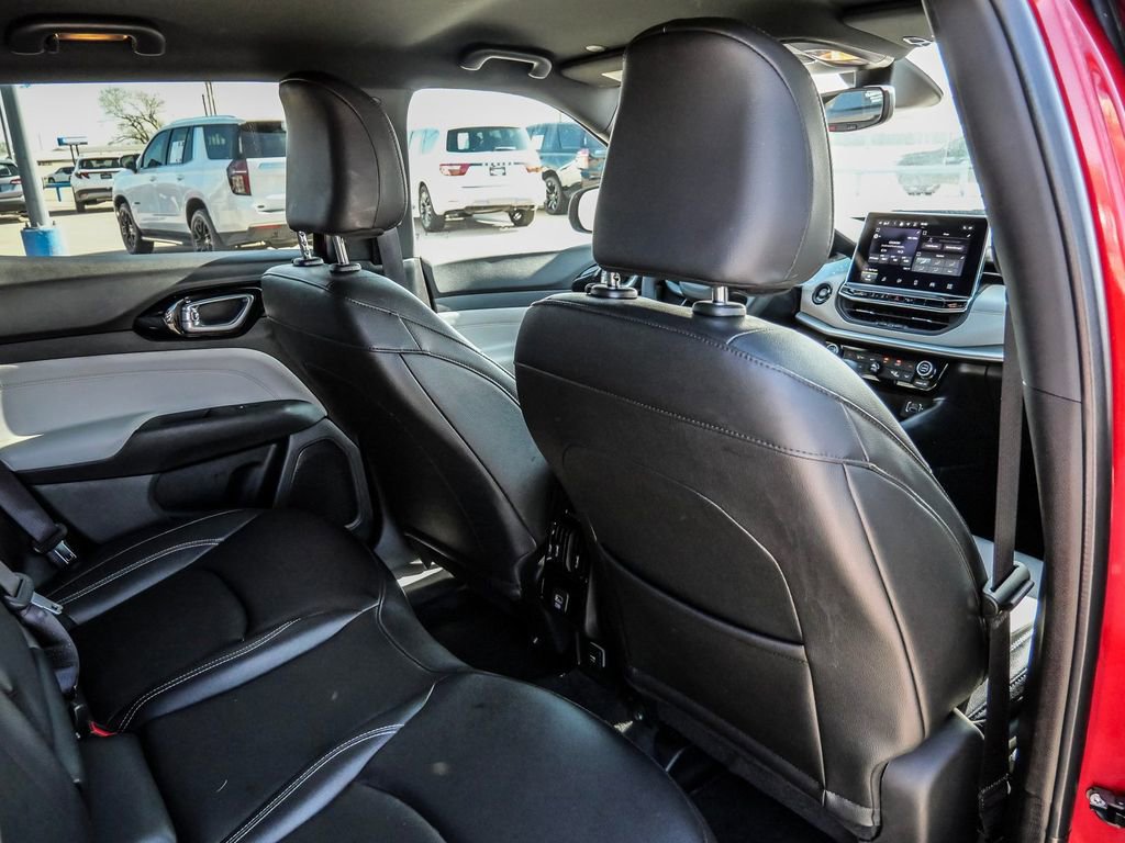 Used 2025 Jeep Compass Limited image 20