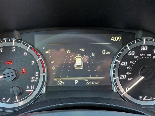 Used 2025 Toyota Highlander LE image 11