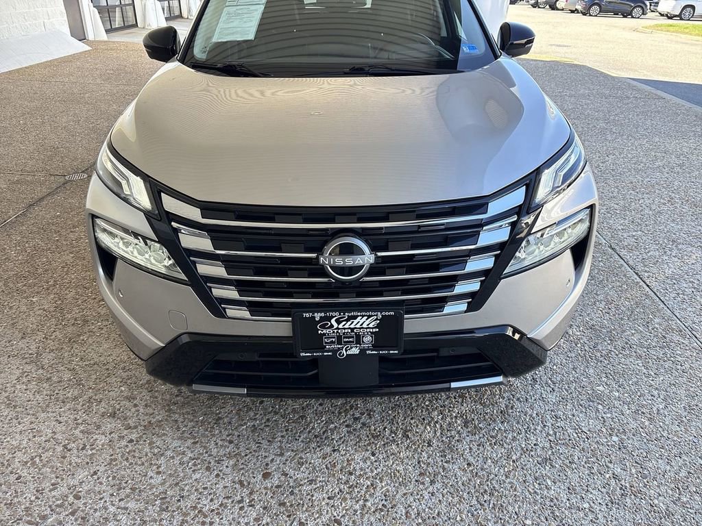 Used 2025 Nissan Rogue Platinum w/ Platinum Premium Package image 32