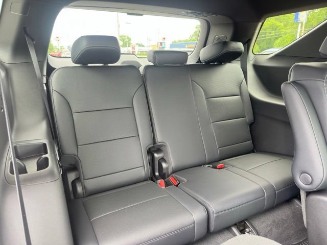 New 2026 Chevrolet Traverse LT w/ Driver Confidence Package AWD/4WD image 12