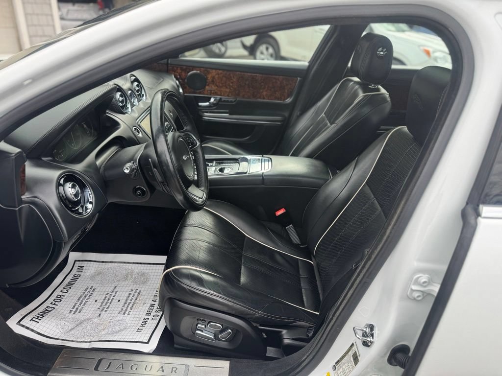Used 2013 Jaguar XJ AWD image 30