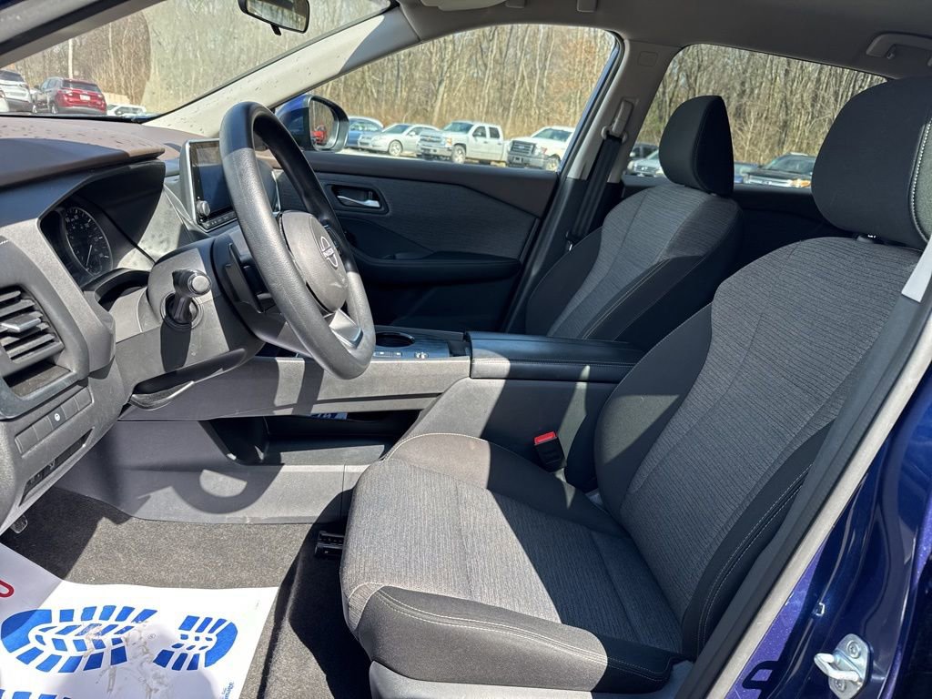 Used 2023 Nissan Rogue SV FWD image 14