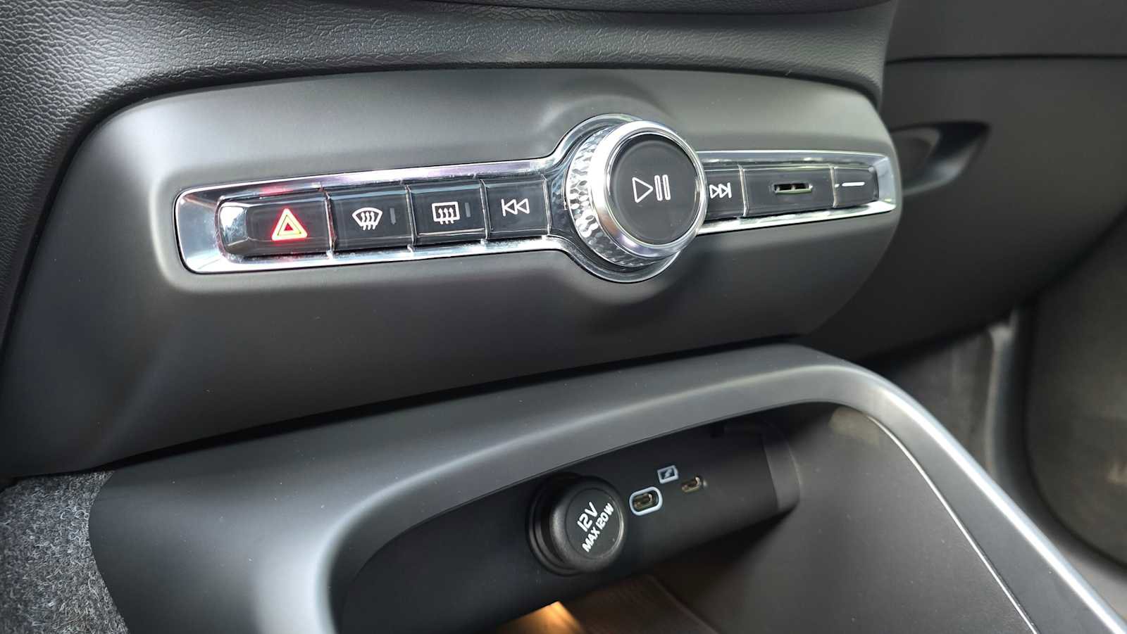 Used 2023 Volvo XC40 B5 Plus w/ Driver Assist Package image 28