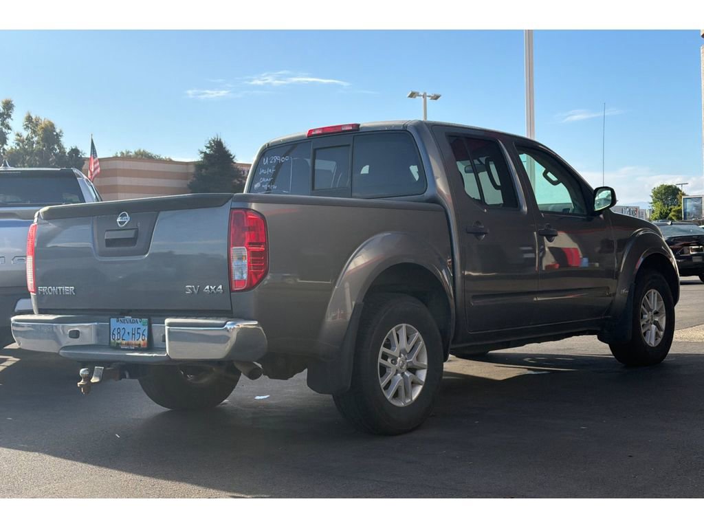 Used 2018 Nissan Frontier SV image 5