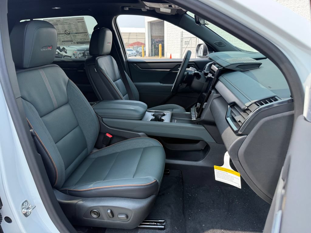 New 2026 GMC Acadia AT4 w/ Luxury Package AWD/4WD image 24