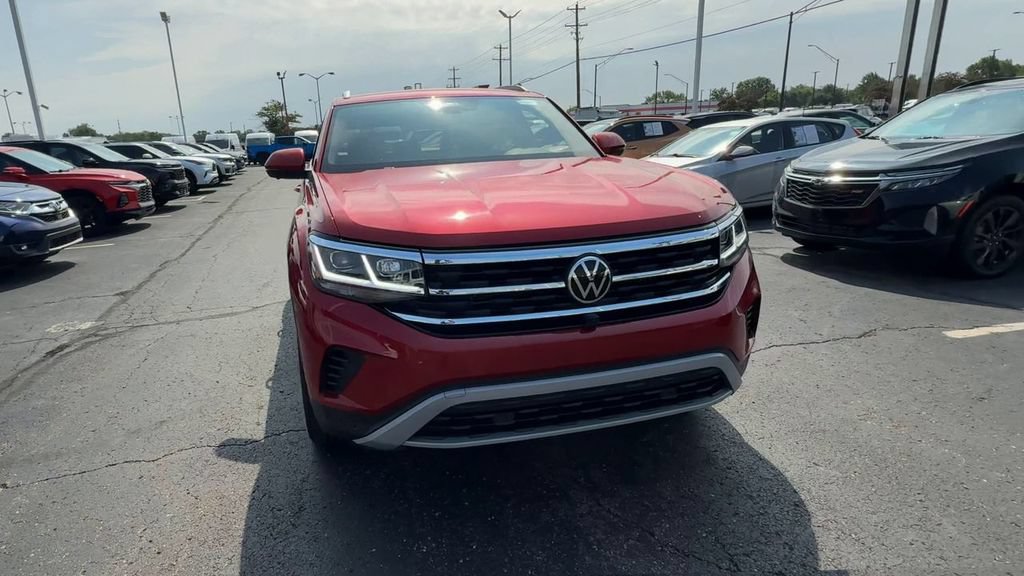 Used 2021 Volkswagen Atlas Cross Sport SEL Premium AWD/4WD image 3