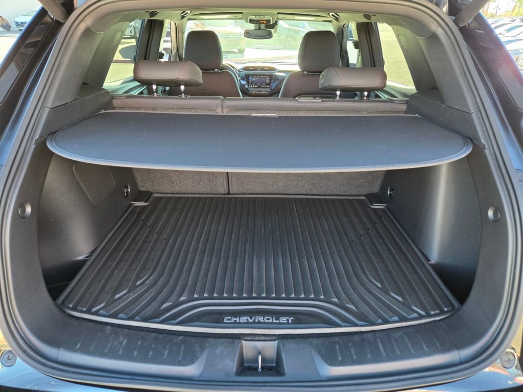 Used 2023 Chevrolet TrailBlazer RS w/ Sun and Liftgate Package image 17
