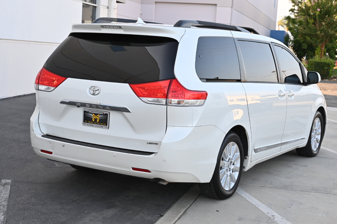 Used 2012 Toyota Sienna Limited image 6
