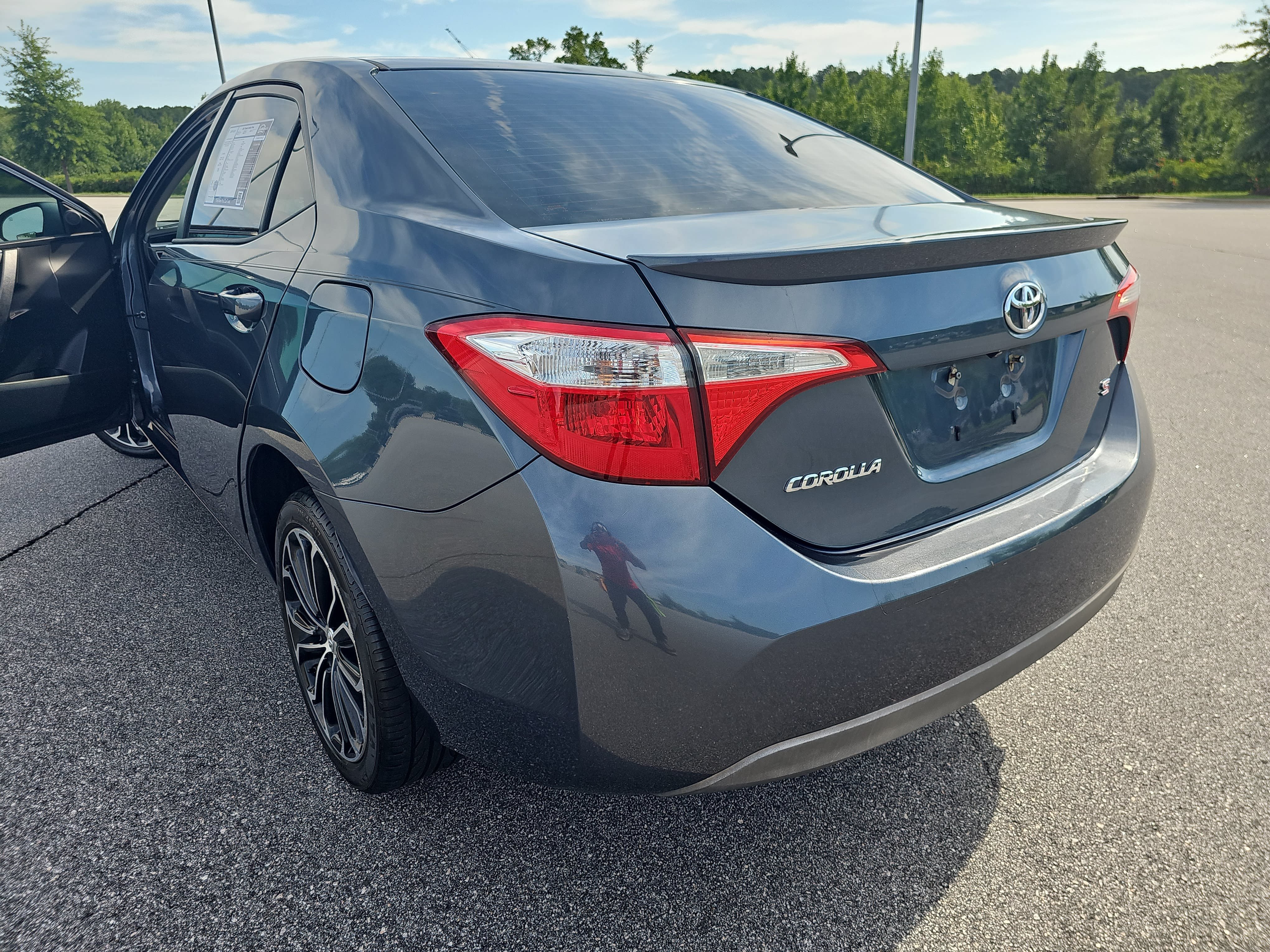 Used 2015 Toyota Corolla S FWD image 30