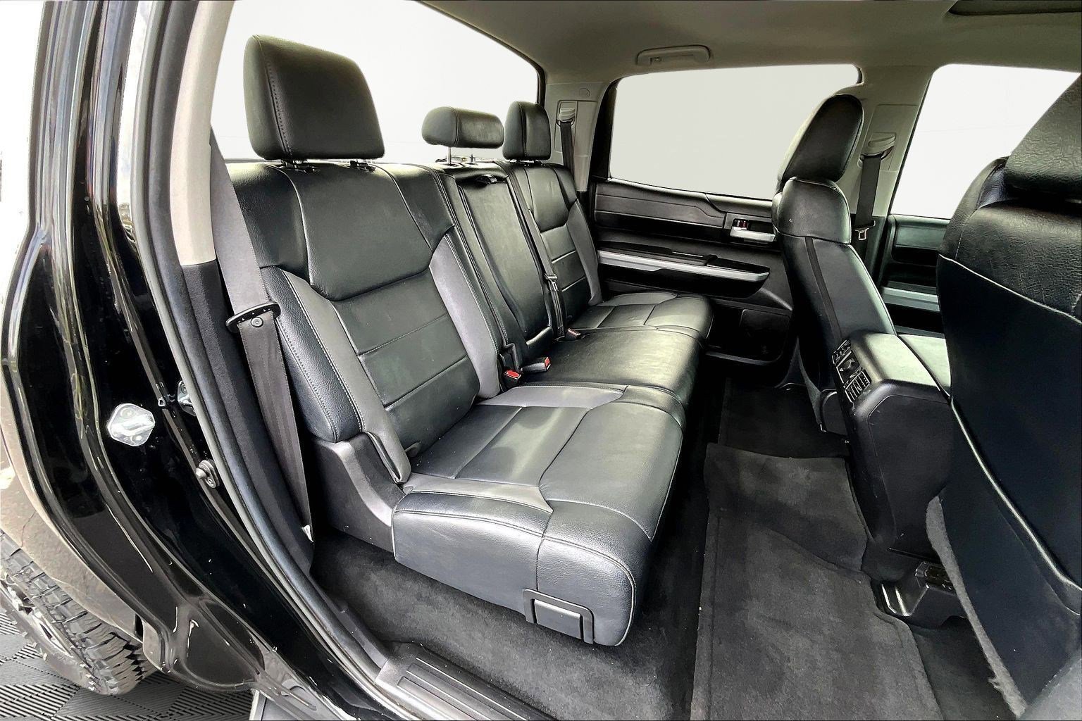 Used 2021 Toyota Tundra Limited w/ Limited Premium Package AWD/4WD image 26