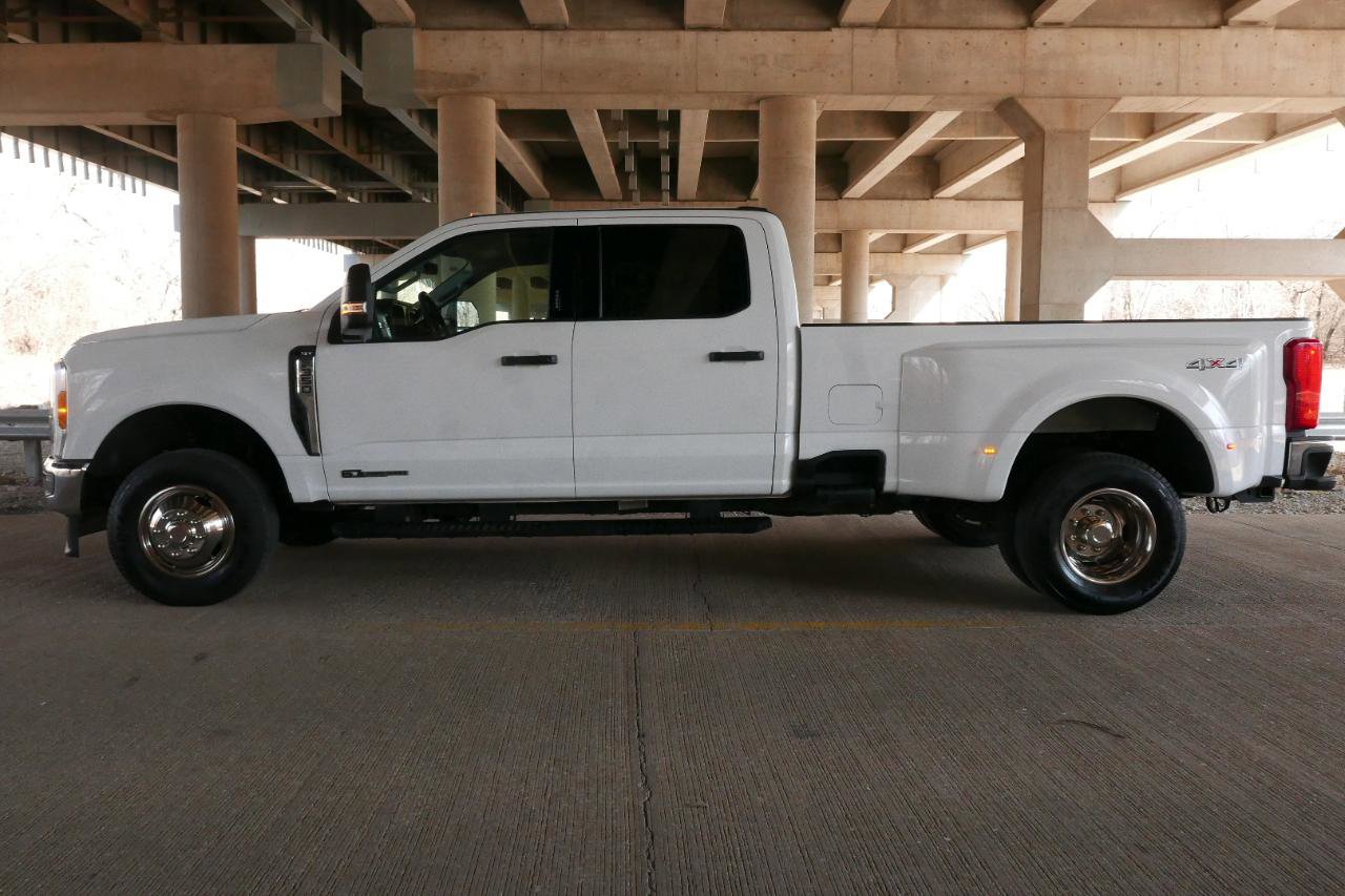 Used 2023 Ford F350 XLT image 26