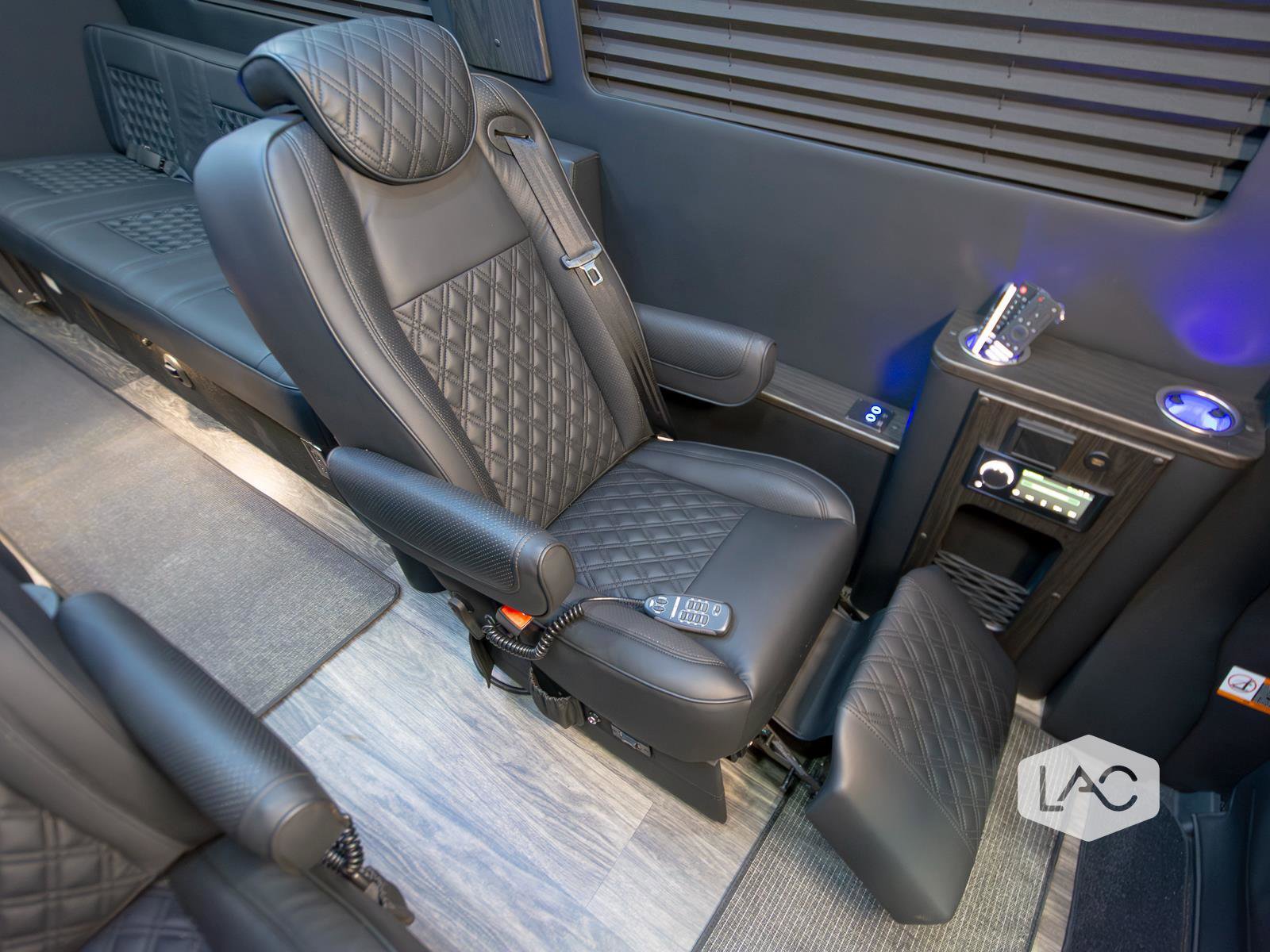 Used 2025 Mercedes-Benz Sprinter 3500 image 5