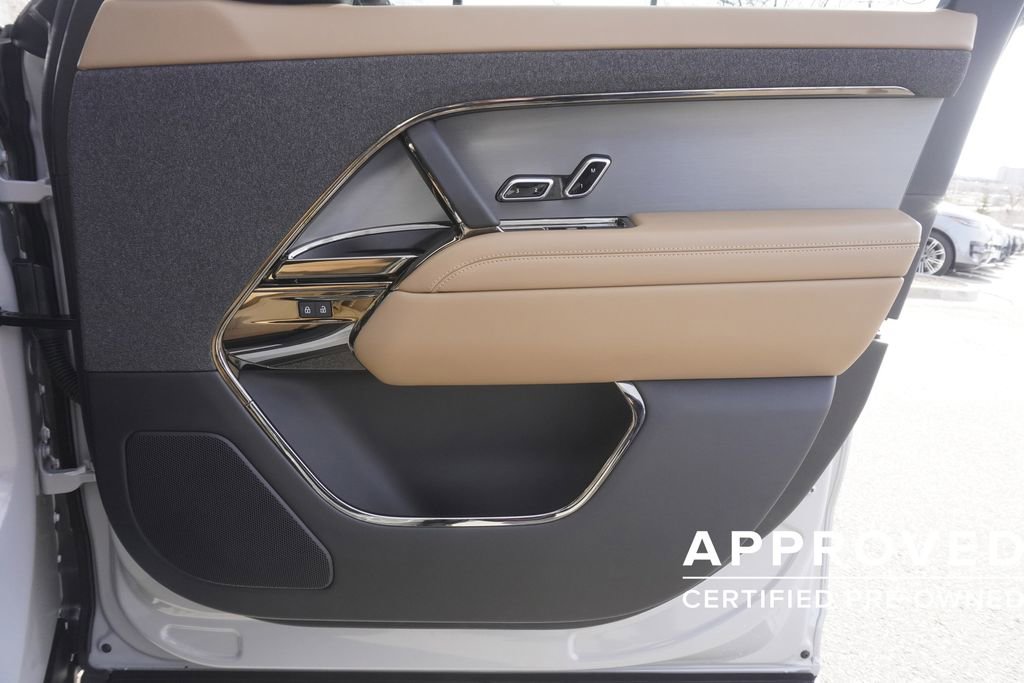 Used 2024 Land Rover Range Rover Sport SE image 21