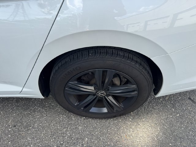 Used 2023 Volkswagen Jetta SE w/ Black Wheel Package FWD image 10
