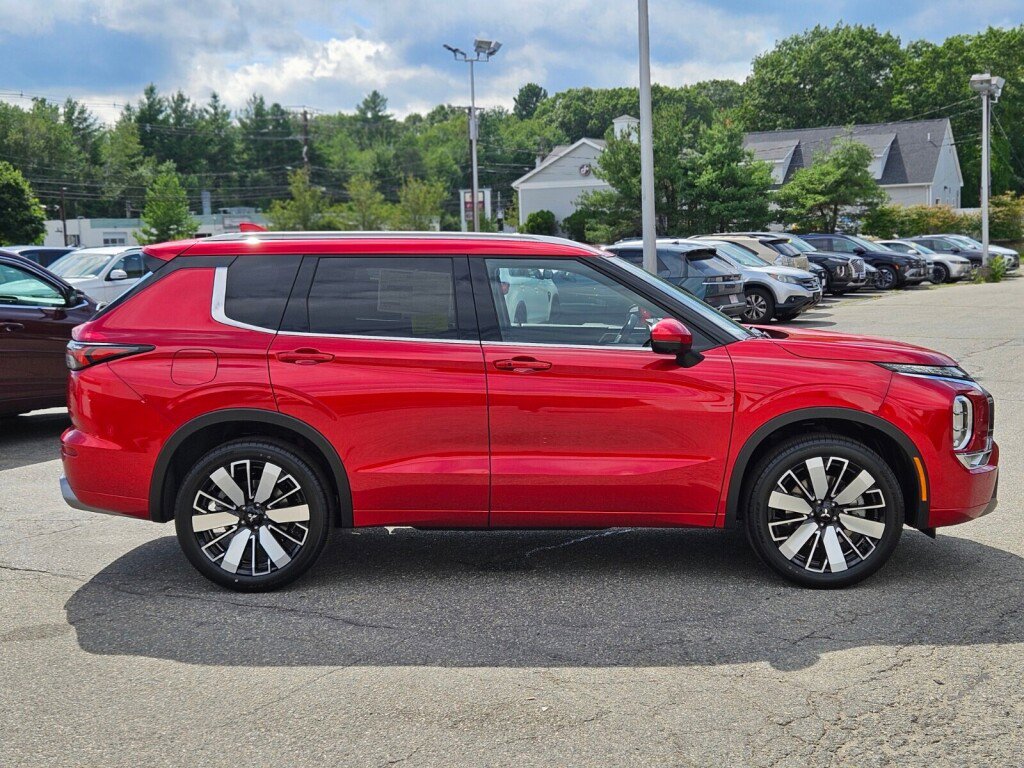 New 2025 Mitsubishi Outlander SEL image 5