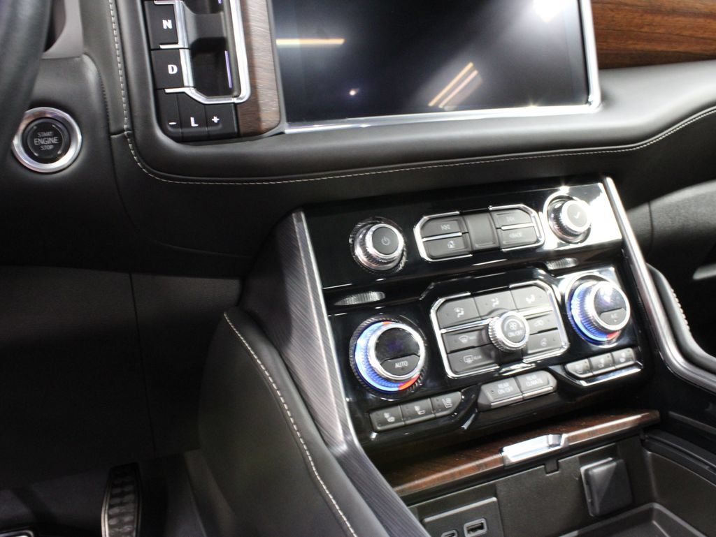 Used 2023 GMC Yukon Denali Ultimate AWD/4WD image 66