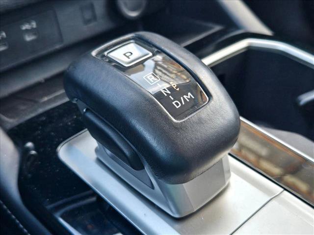 Used 2025 Mitsubishi Outlander SE FWD image 17