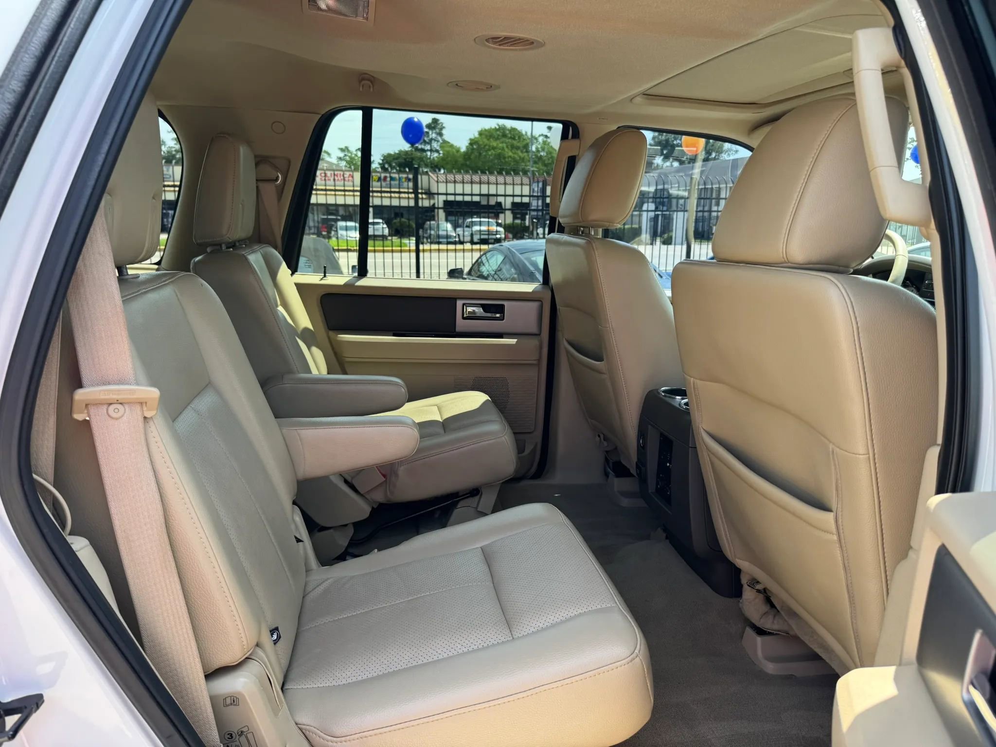 Used 2012 Ford Expedition XLT RWD image 27