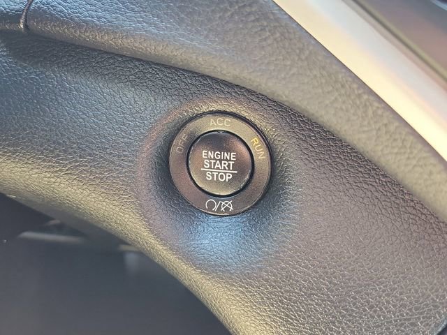 Used 2018 Jeep Cherokee Trailhawk AWD/4WD image 28
