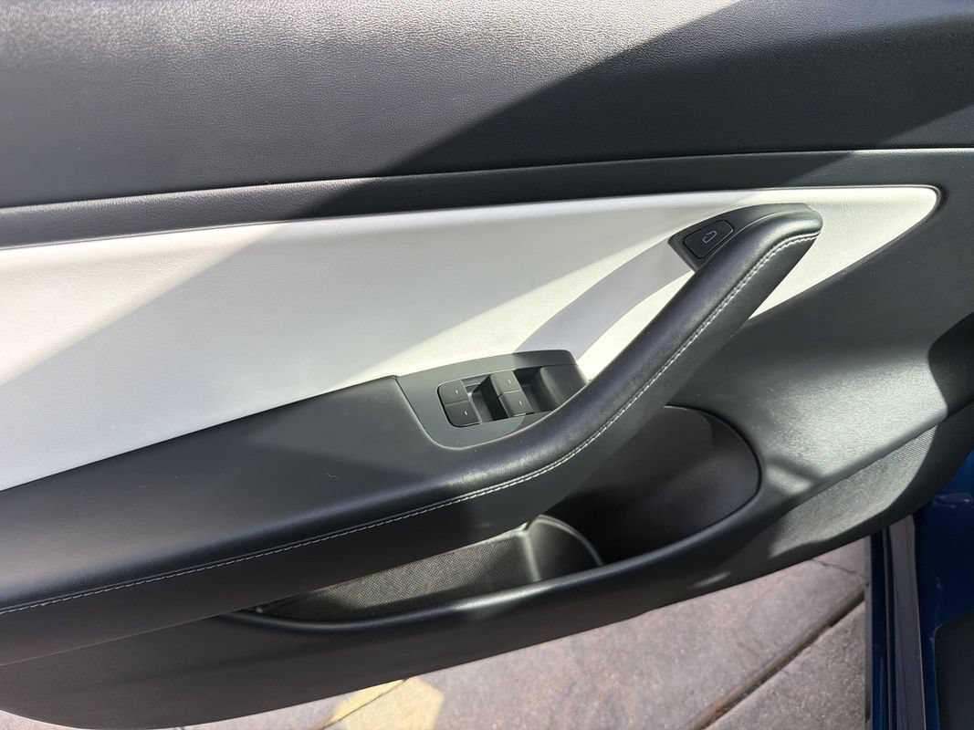 Used 2021 Tesla Model 3 Long Range AWD/4WD image 23