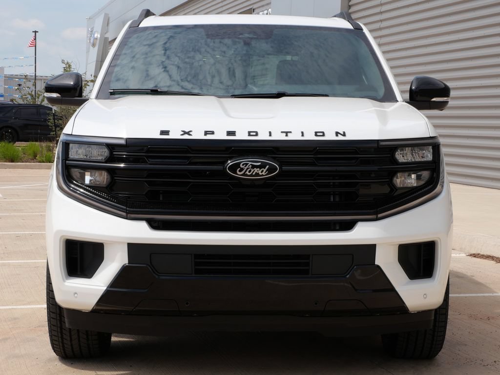 New 2026 Ford Expedition Platinum w/ Stealth Appearance Package AWD/4WD image 4