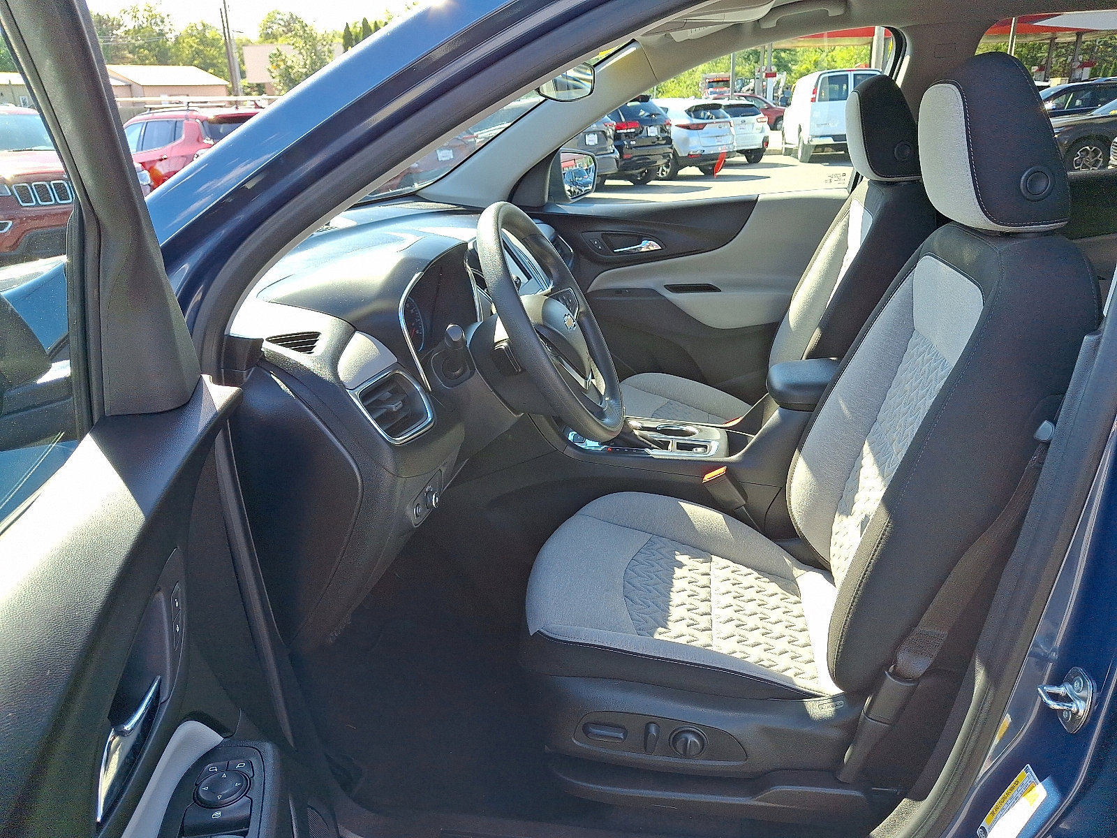 Certified 2024 Chevrolet Equinox LS w/ LS Convenience Package image 13