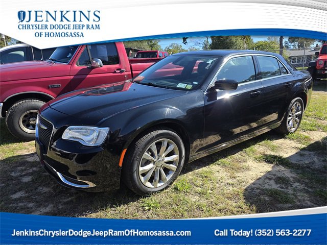 Used 2022 Chrysler 300 Touring