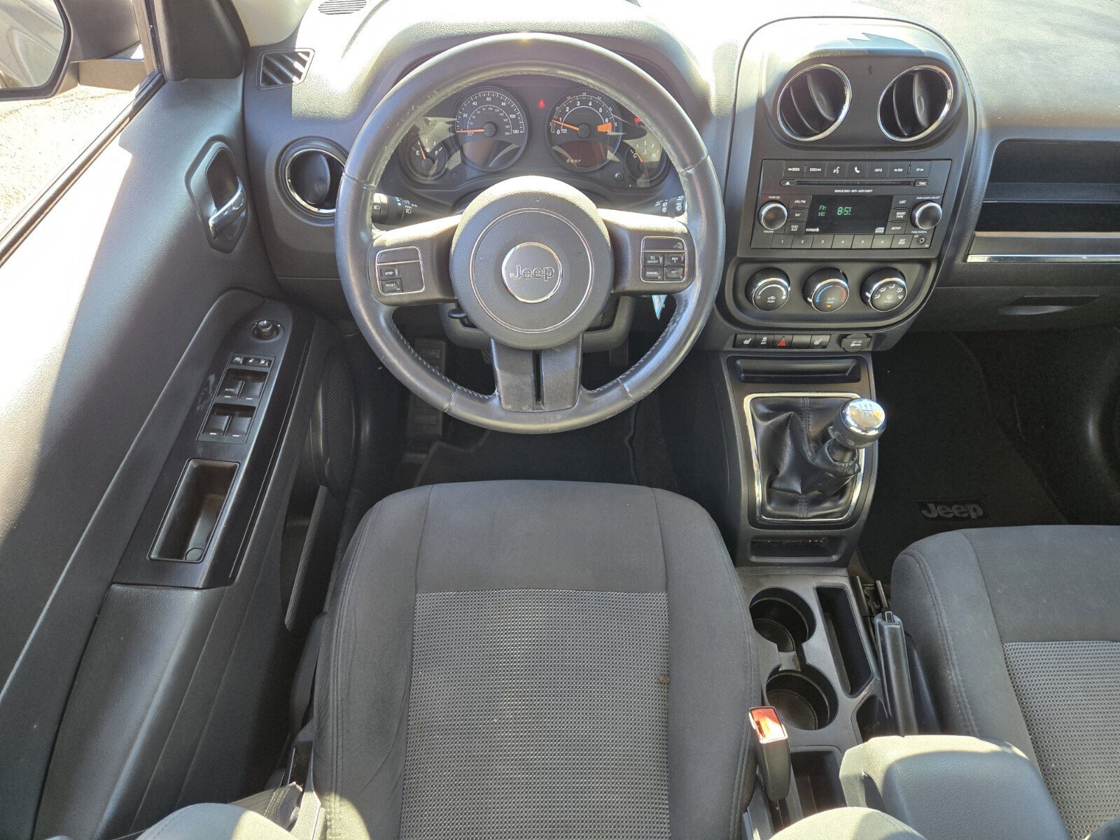 Used 2015 Jeep Patriot Latitude image 9