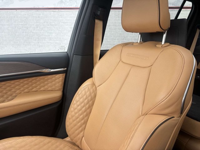 Used 2024 Jeep Grand Cherokee L Summit w/ High Altitude Package AWD/4WD image 26